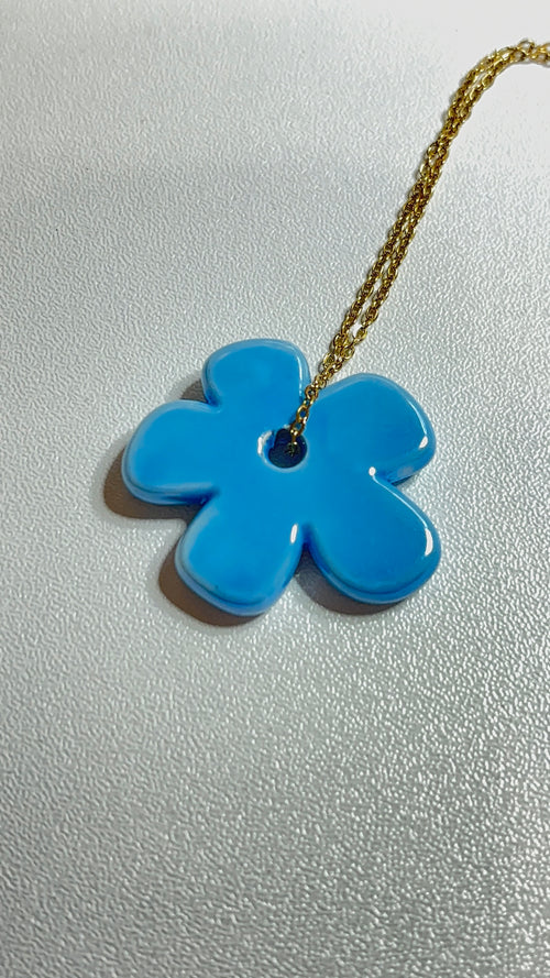 Daisy-Blue