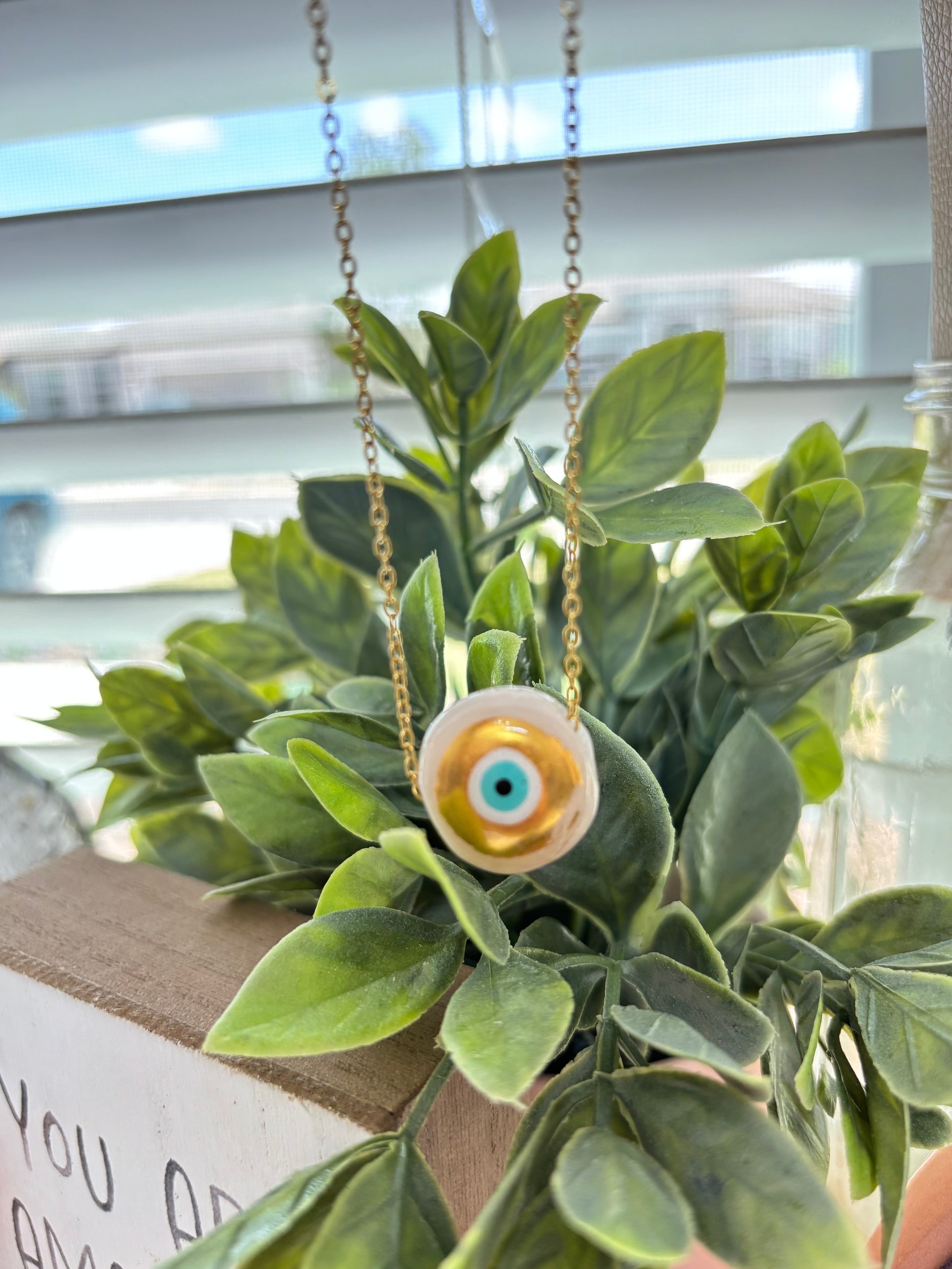 Crystal-Eye Chain